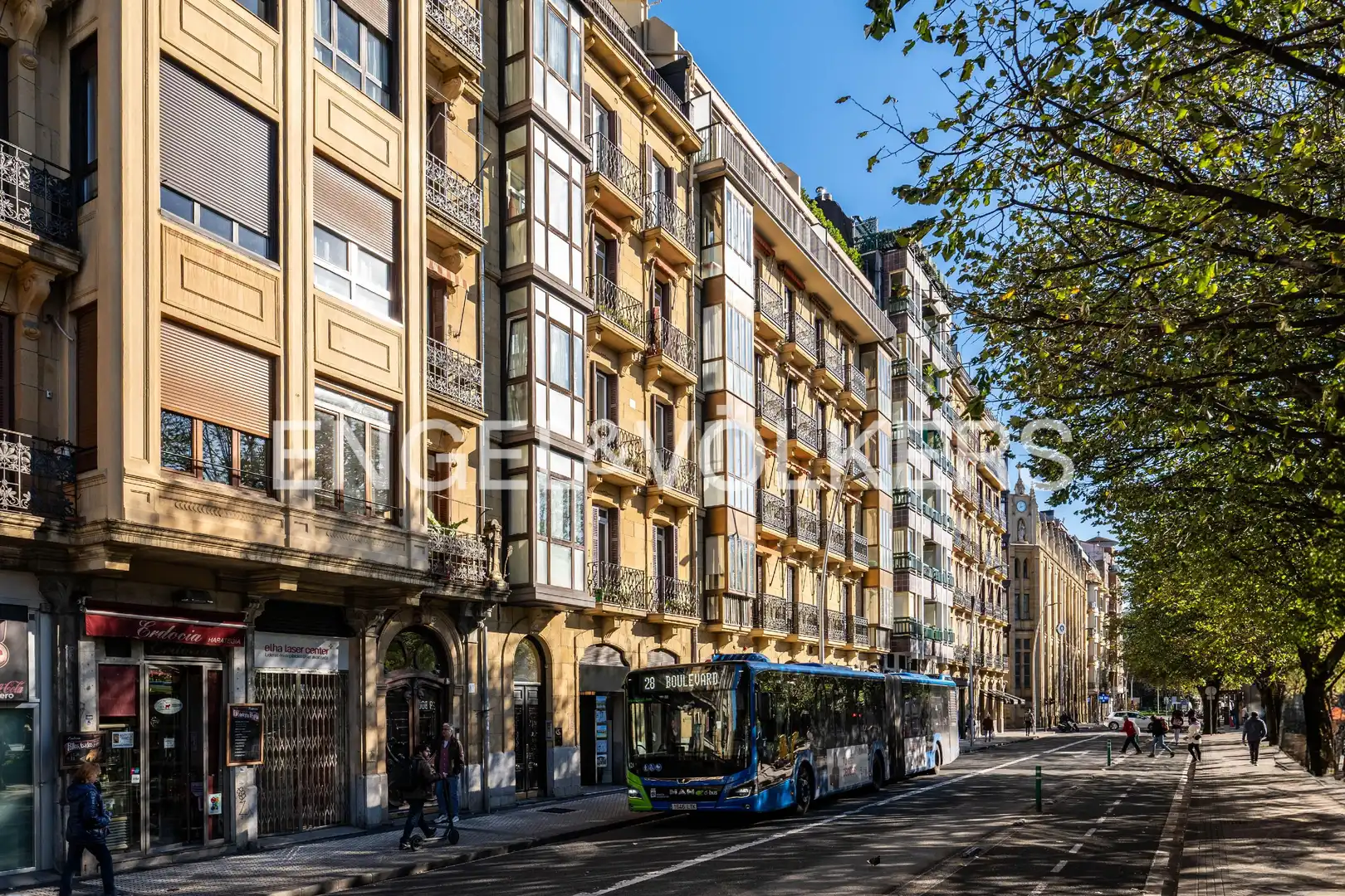 Außenansicht von Wohnung zum Verkauf in Donostia - San Sebastián  mit Heizung und Balkon