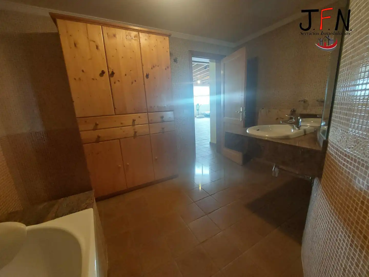 Bathroom of Attic for sale in Fabelo