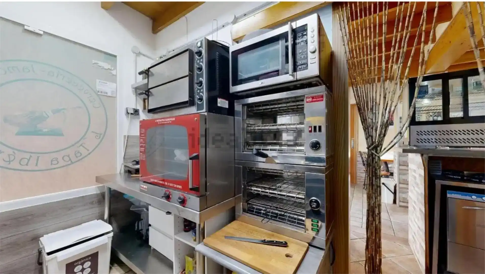 Kitchen of Commercial properties for rent in Oliva  with Air Conditioner