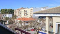 Vista exterior de Àtic en venda en Requena amb Aire condicionat i Terrassa