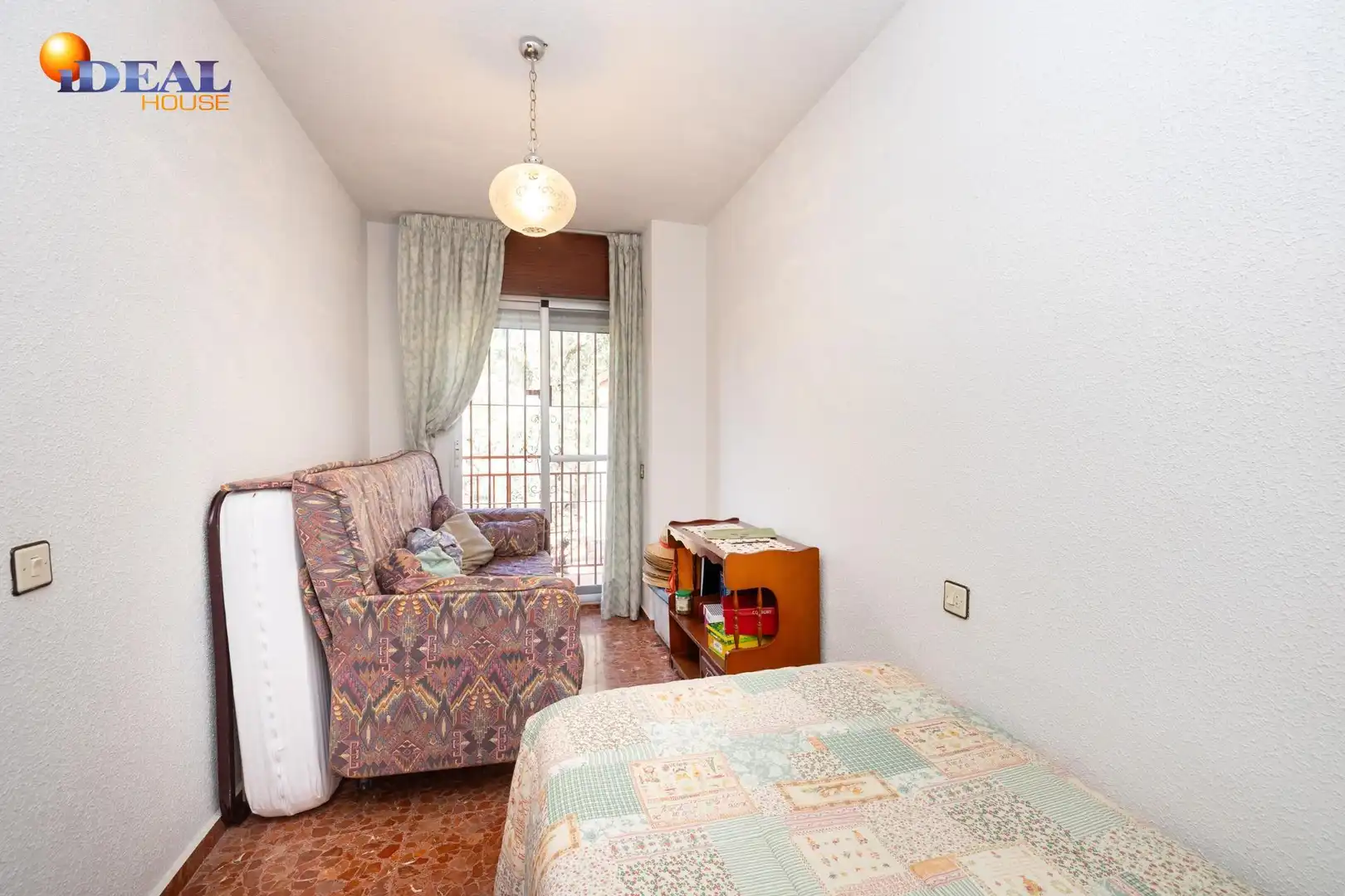Habitación de Casa o chalet en venta en Güéjar Sierra con Jardín privado, Trastero y Piscina