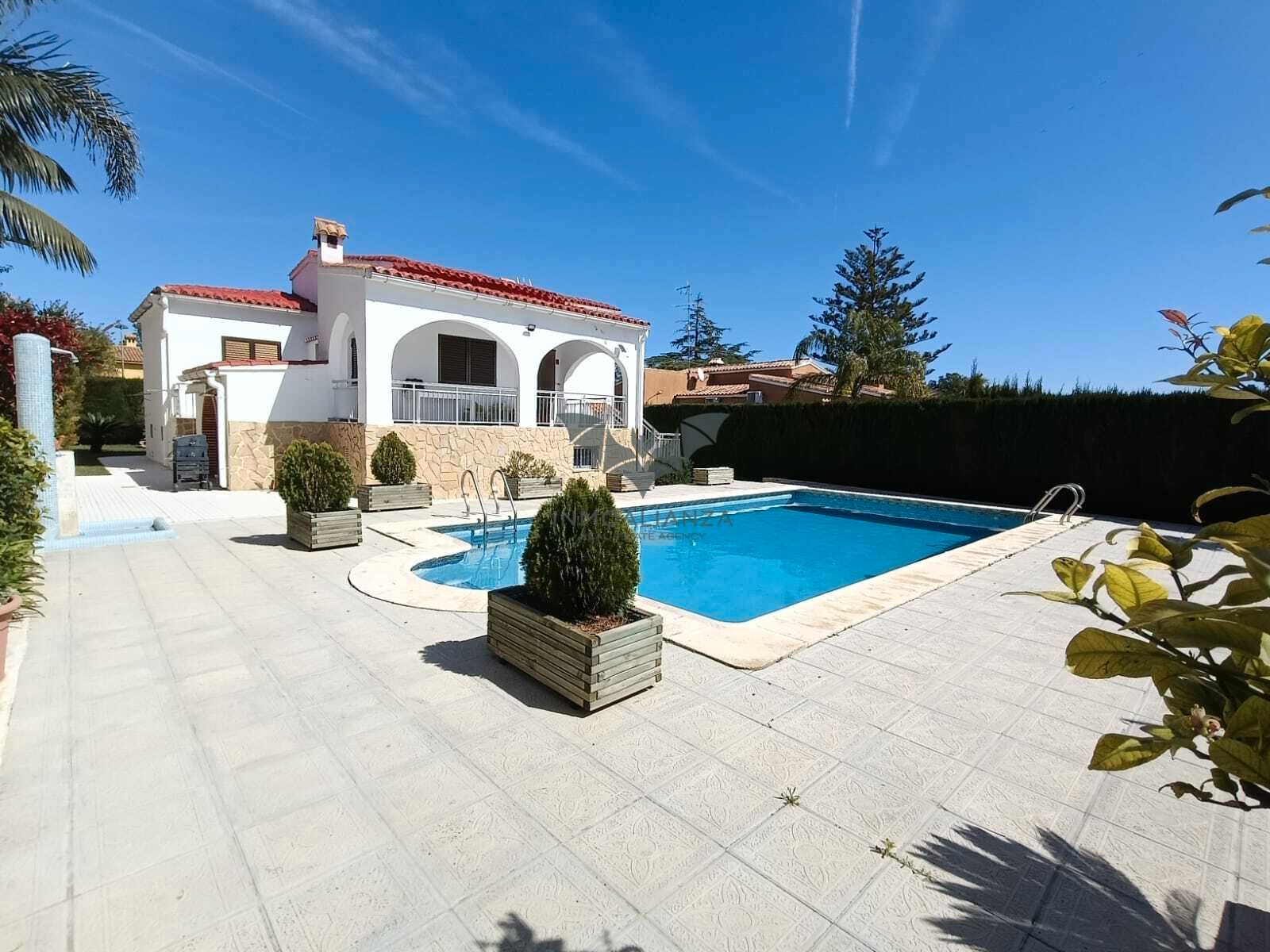 Piscina de Casa o xalet en venda en Benifaió amb Aire condicionat, Jardí privat i Terrassa