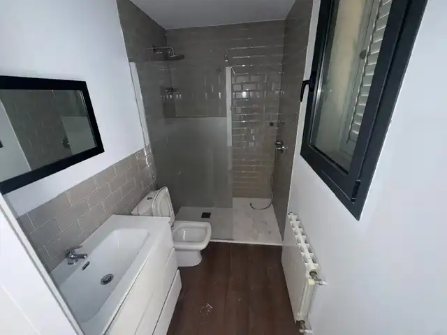 Bany de Casa o xalet en venda en Pineda de Mar amb Calefacció, Jardí privat i Parquet