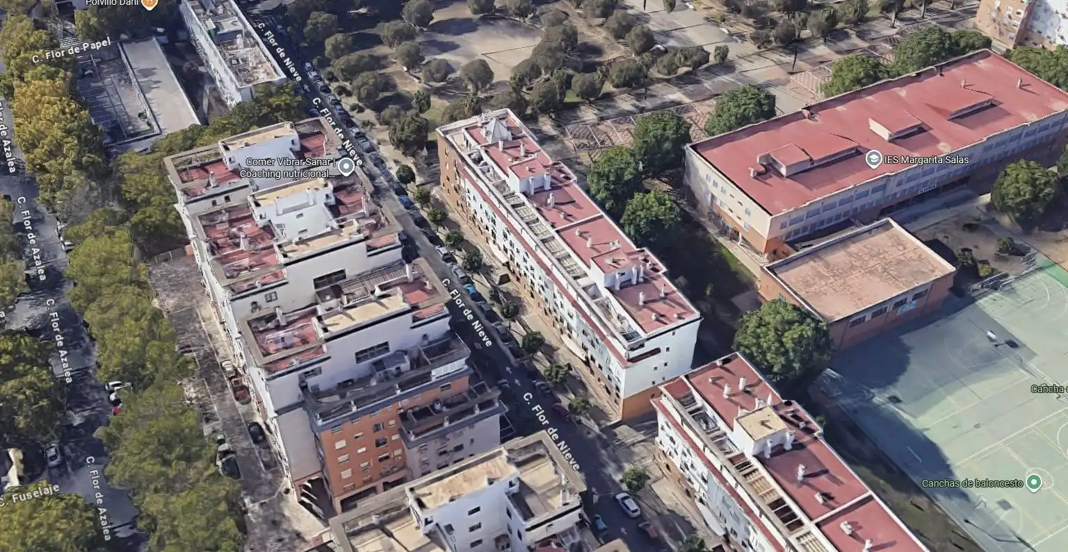 Vista exterior de Piso en venta en Sevilla