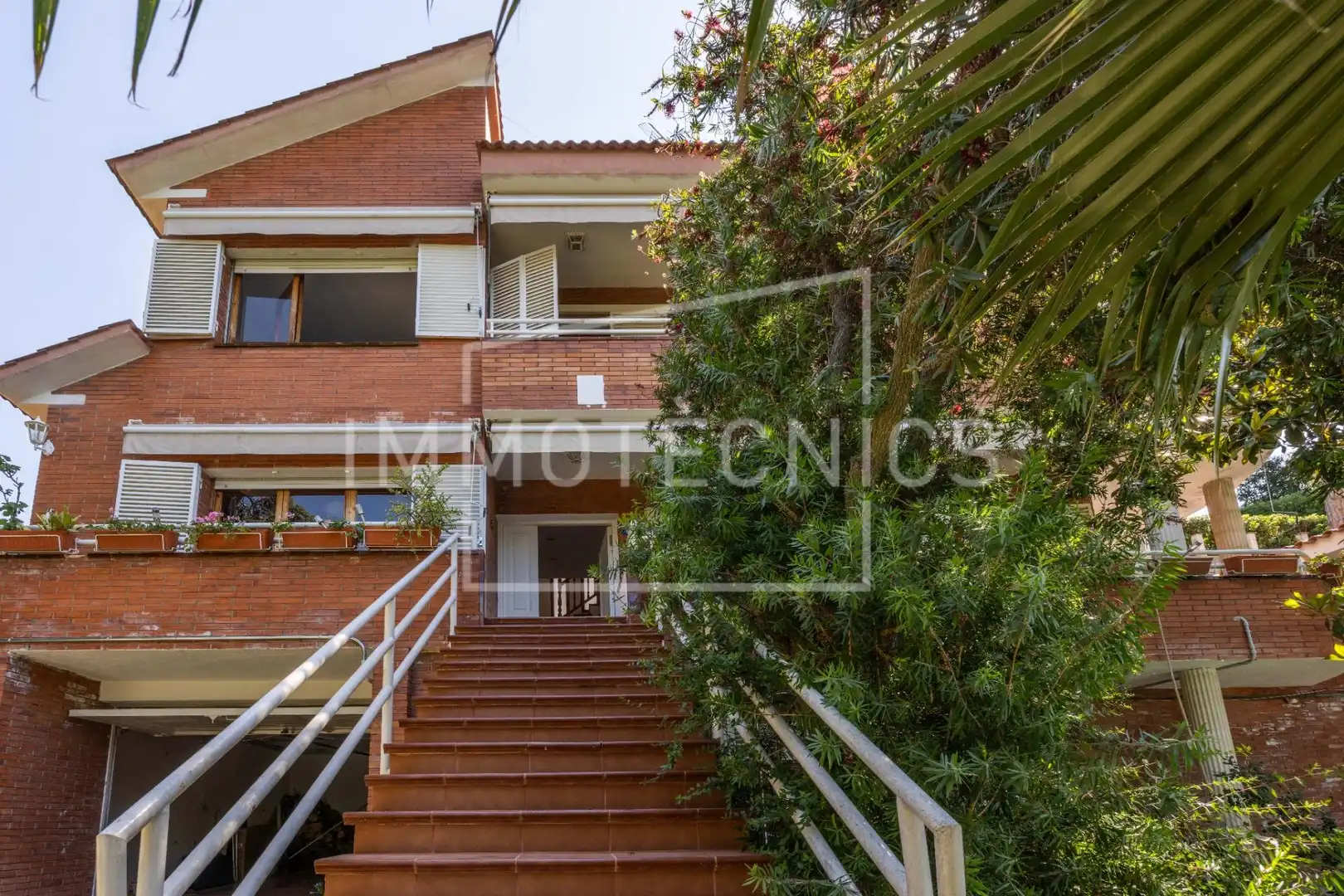 Vista exterior de Casa o xalet en venda en Arenys de Munt amb Aire condicionat, Calefacció i Jardí privat