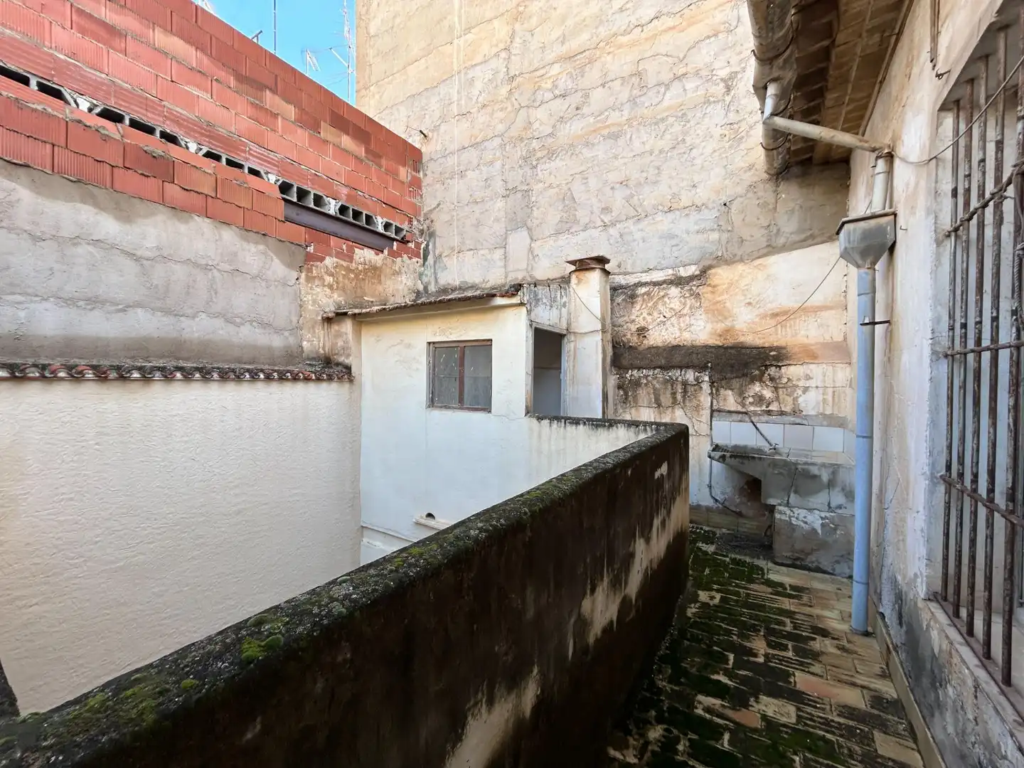 Vista exterior de Piso en venta en Novelda con Alarma