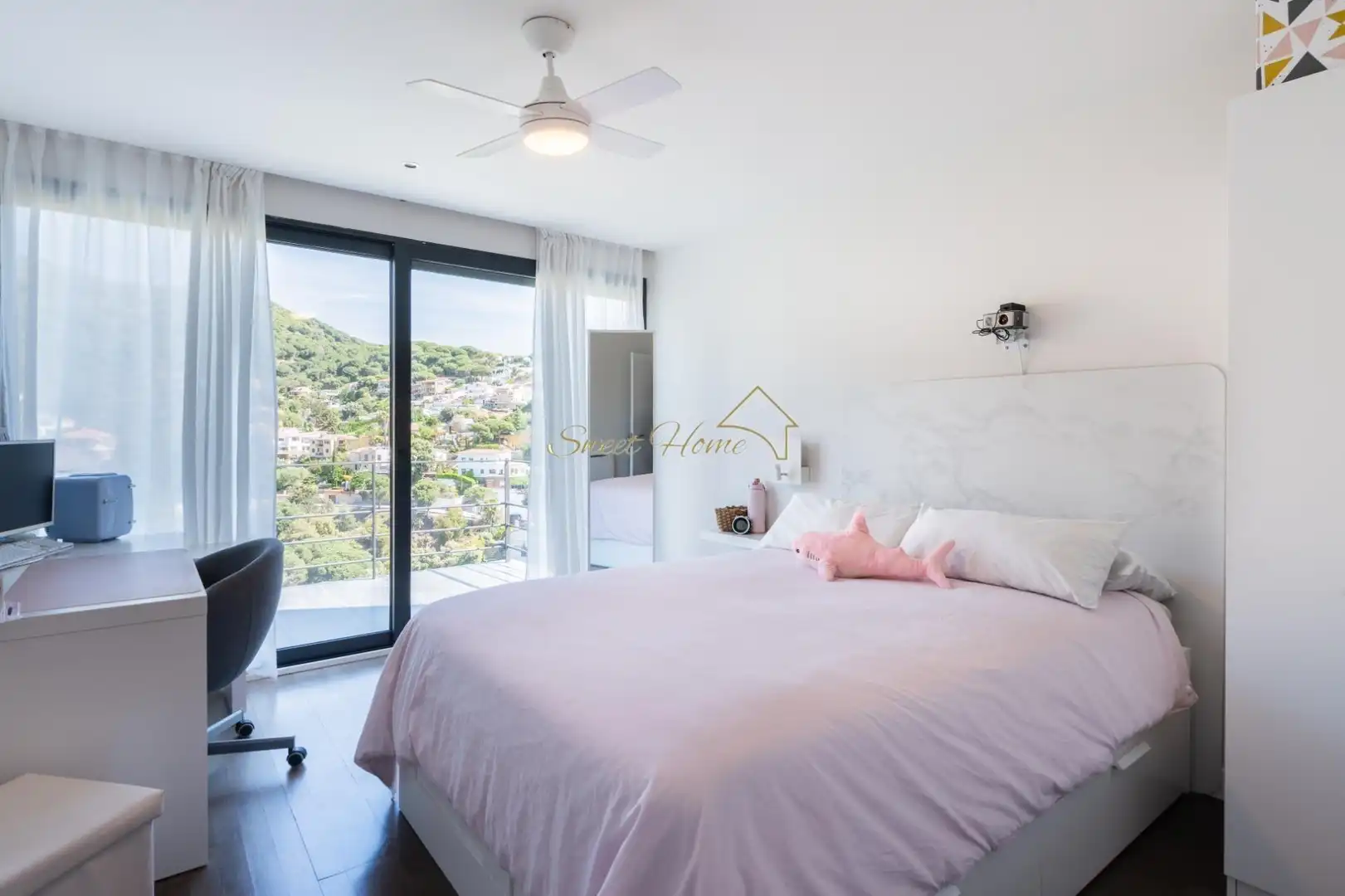 Schlafzimmer von Haus oder Chalet zum Verkauf in Alella mit Klimaanlage, Heizung und Privatgarten