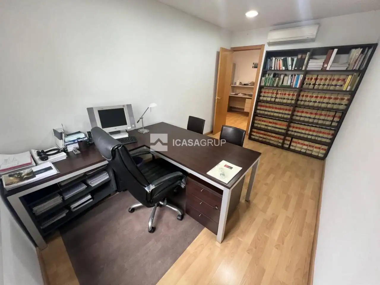 Flat for sale in Sant Cugat del Vallès  with Air Conditioner, Parquet flooring and Balcony
