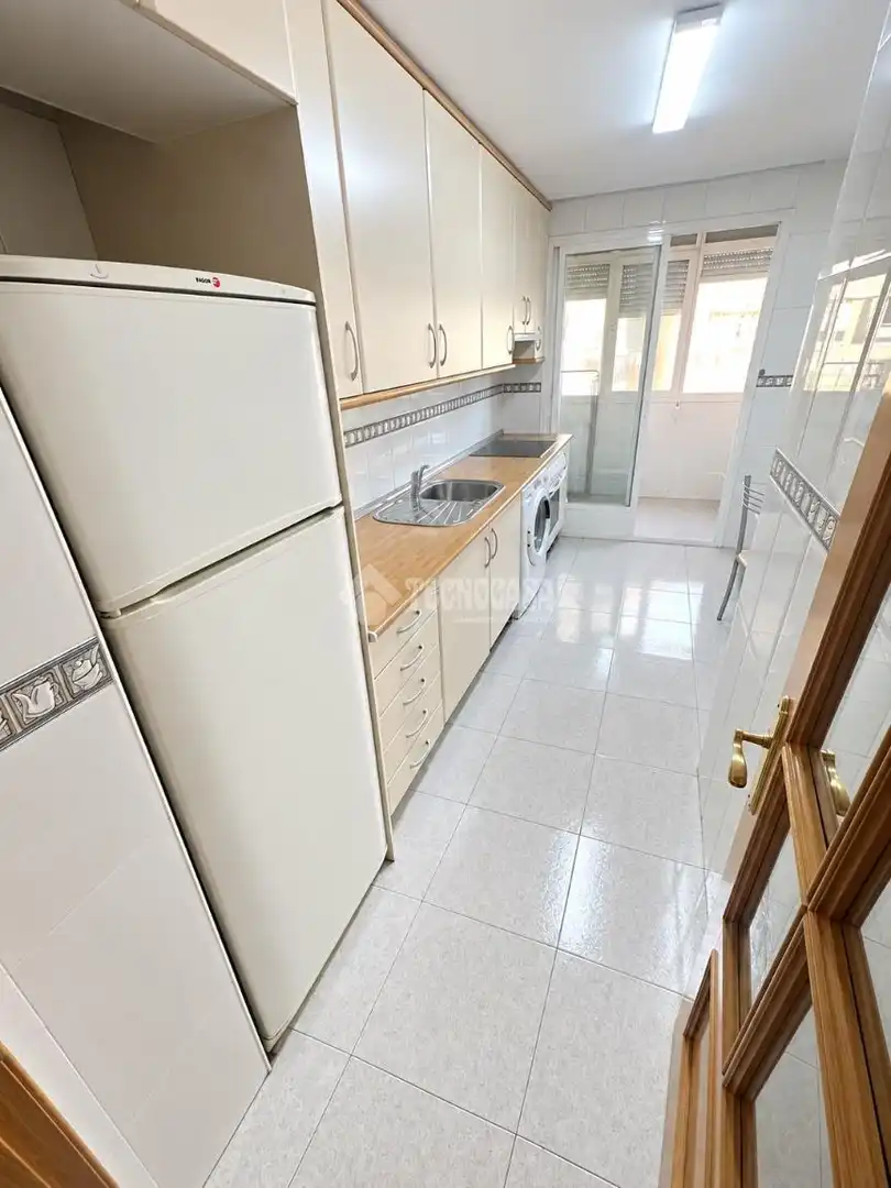 Cocina de Piso en venta en El Arroyo - La Fuente