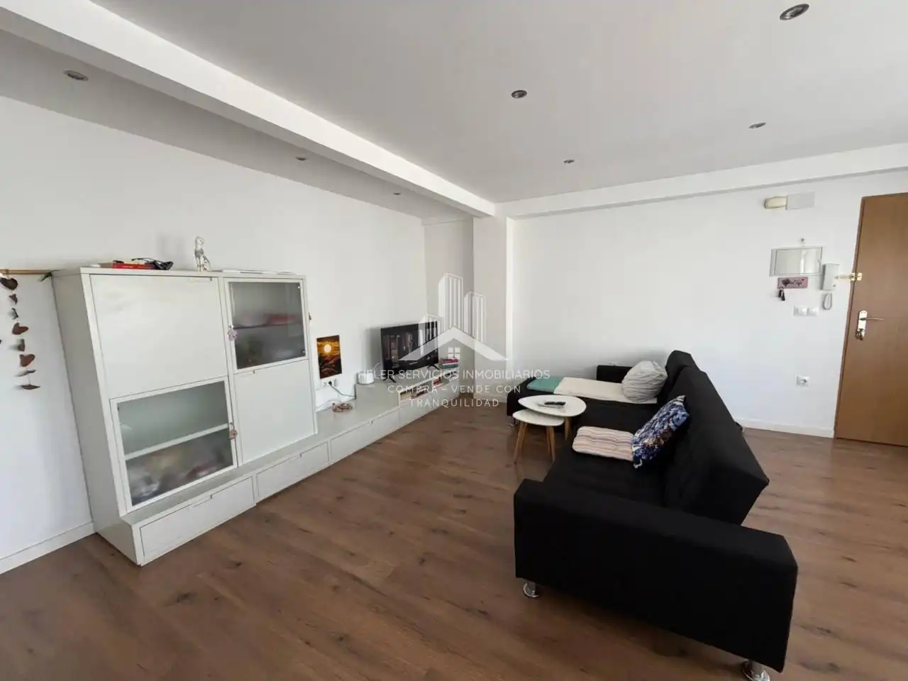 Piso con terraza en venta en Plaza Dolçainer de Tales