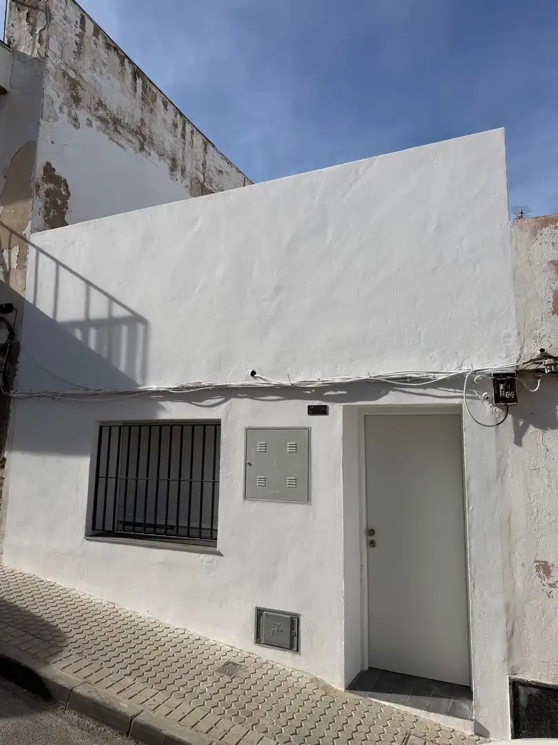Vista exterior de Casa o chalet en venta en Morón de la Frontera, Sevilla