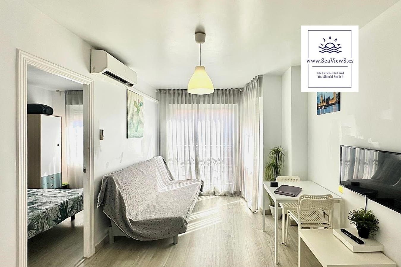 Bedroom of Apartment for sale in Torrevieja  with Air Conditioner, Heating and Balcony