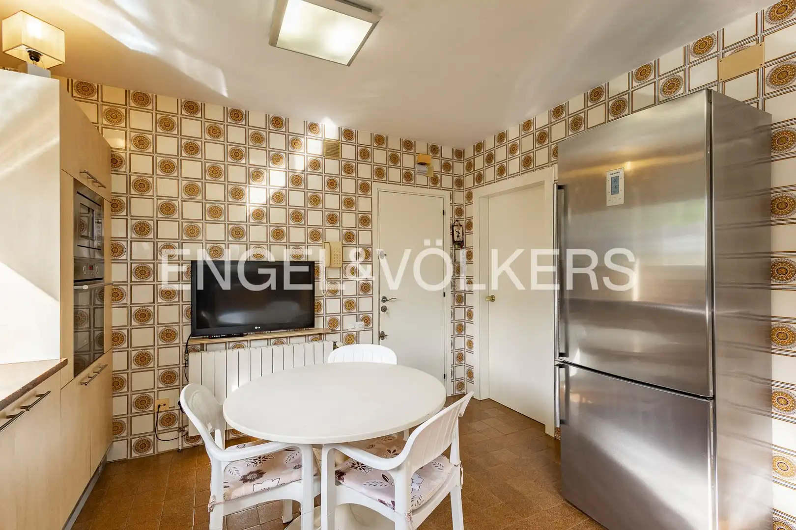 Cocina de Casa o chalet en venta en Vilanova i la Geltrú con Aire acondicionado, Calefacción y Jardín privado