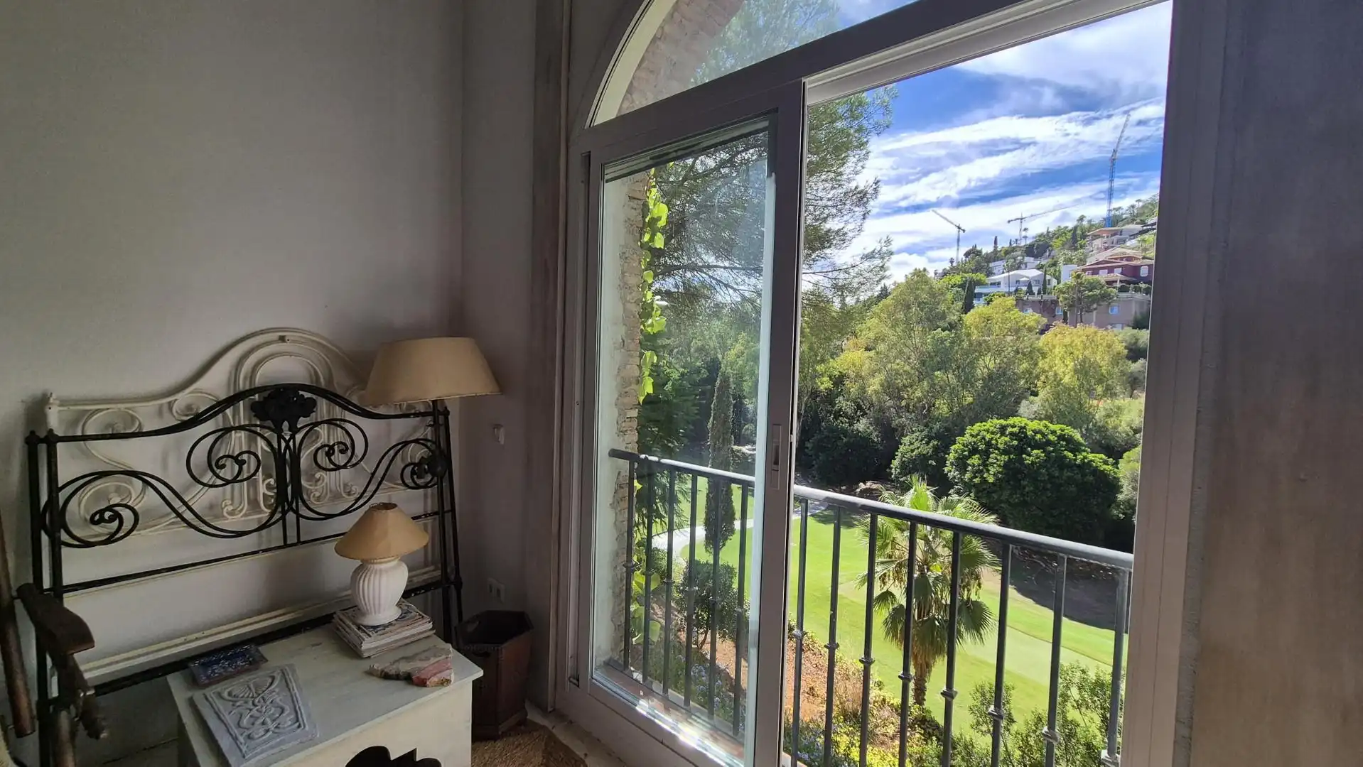 Bedroom of Houses for sale in Benahavís  with Air Conditioner, Terrace and Storage room