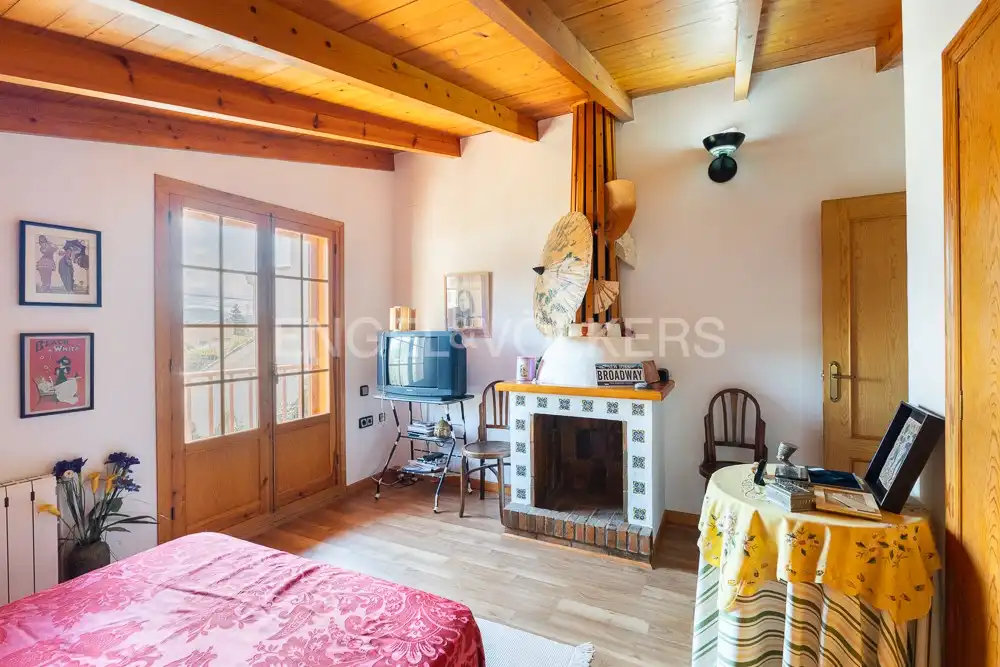 Habitación de Casa o chalet en venta en Requena con Aire acondicionado, Calefacción y Jardín privado