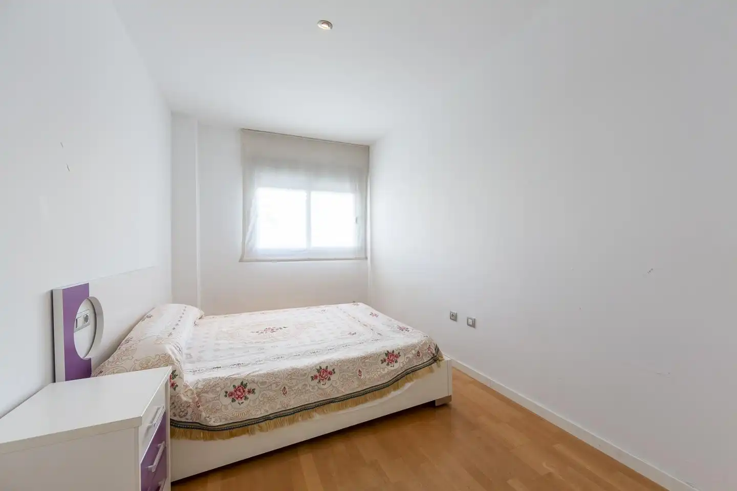 Habitación de Planta baja en venta en Almería con Aire acondicionado, Terraza y Trastero