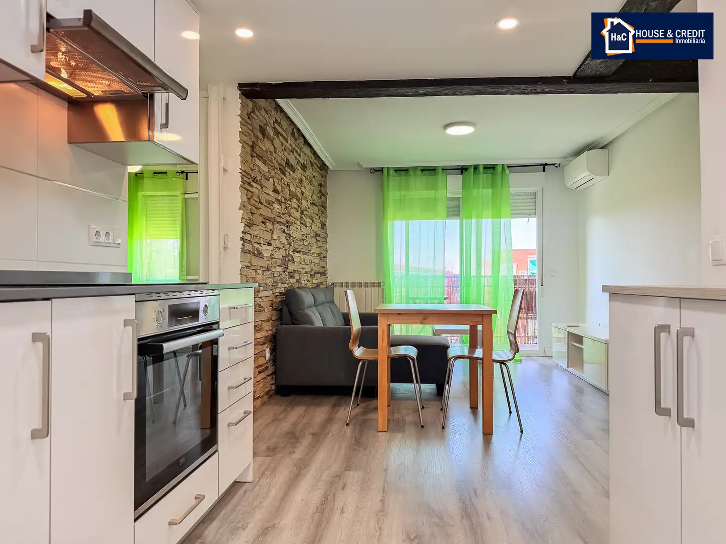 Living room of Flat for rent in Leganés  with Air Conditioner, Heating and Terrace