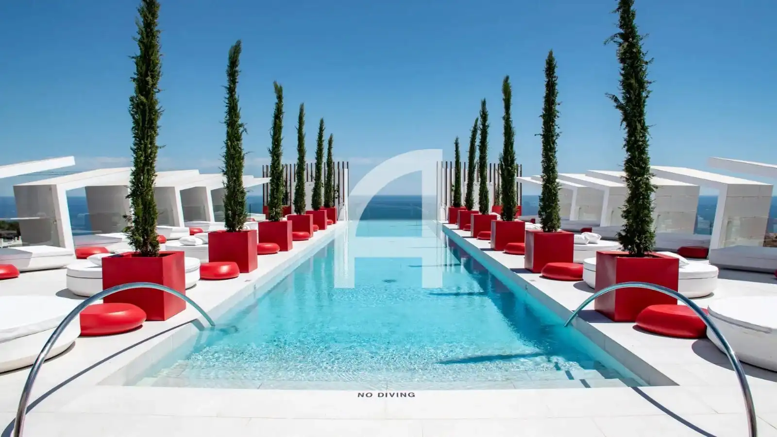 Swimming pool of Flat for sale in Fuengirola  with Air Conditioner, Heating and Parquet flooring