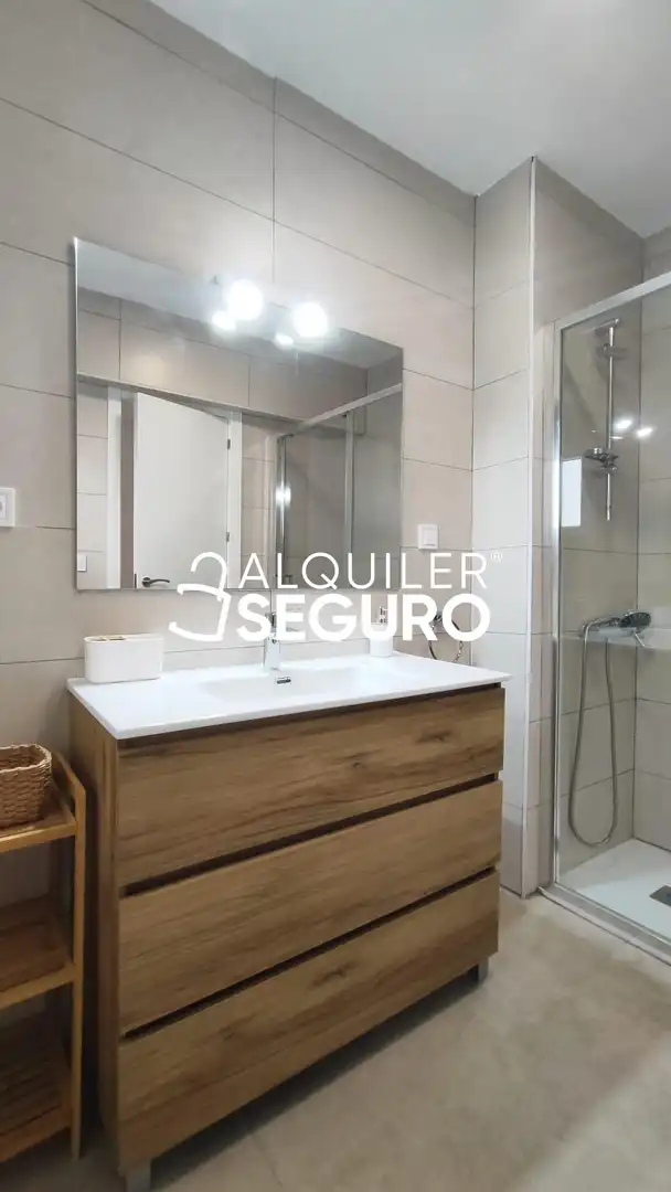 Wohnung zur Miete in Río Escalona , Penya - Roja - Avda. Francia