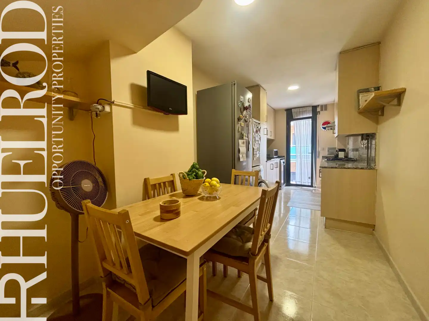 Küche von Wohnung zum Verkauf in Badalona mit Klimaanlage, Heizung und Parkett