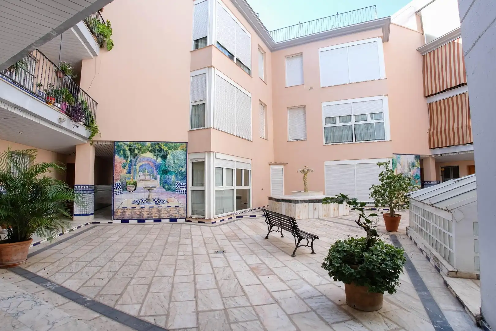 Apartamento en venta en Calle JOSE CRUZ AUÑON, Triana Oeste