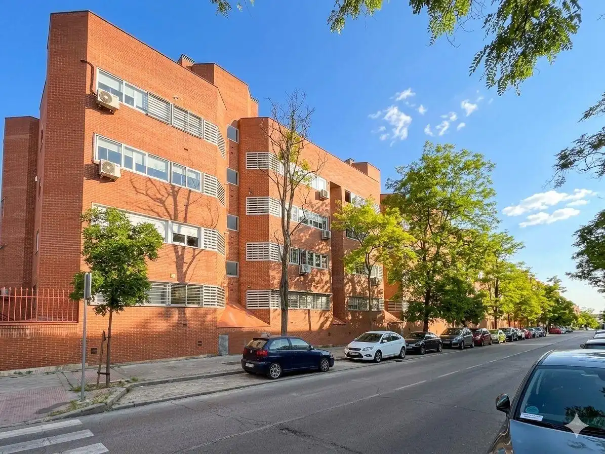 Vista exterior de Pis en venda en Madrid amb Aire condicionat, Calefacció i Moblat