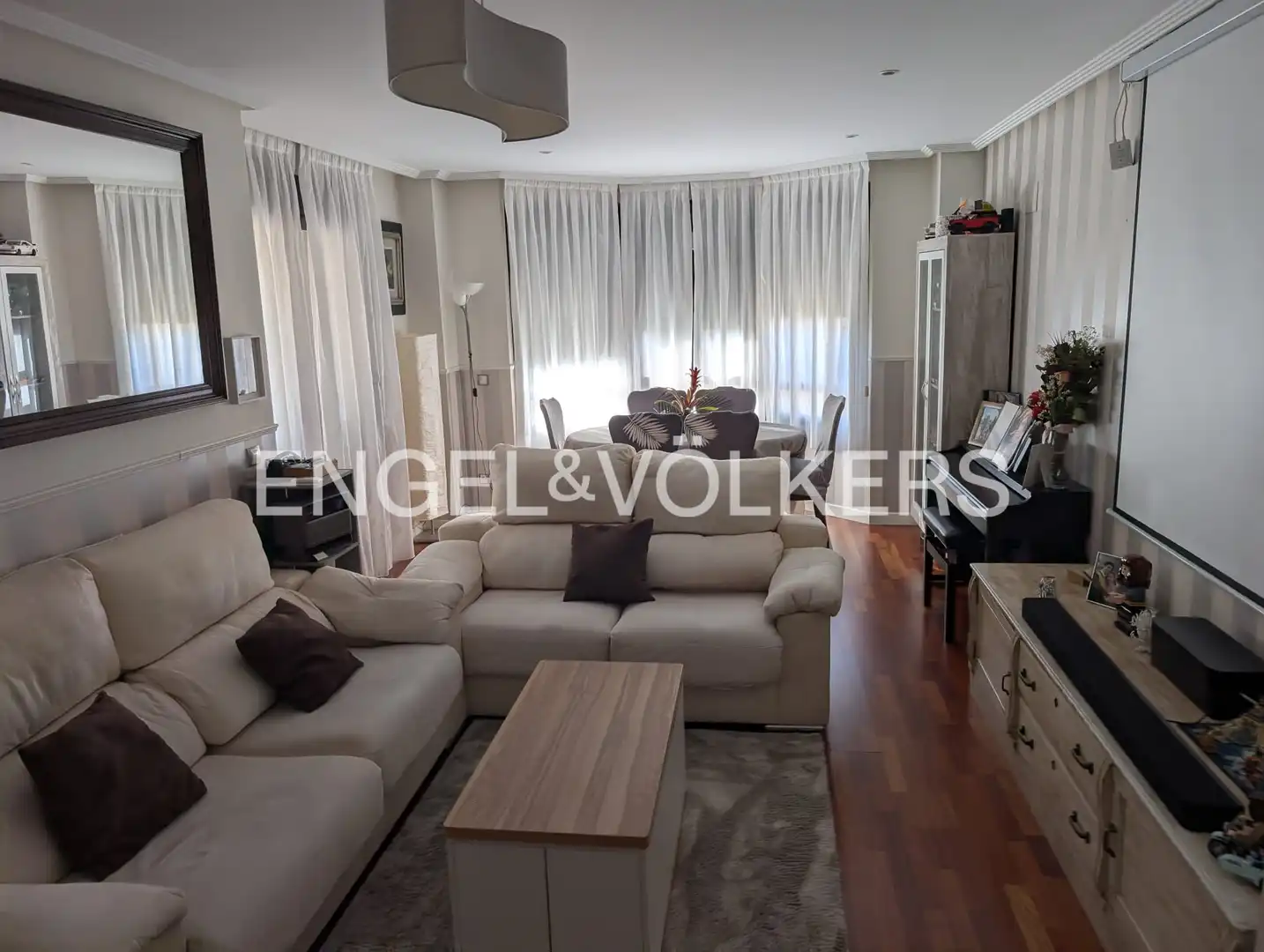 Living room of Flat for rent in Las Rozas de Madrid  with Air Conditioner, Heating and Private garden