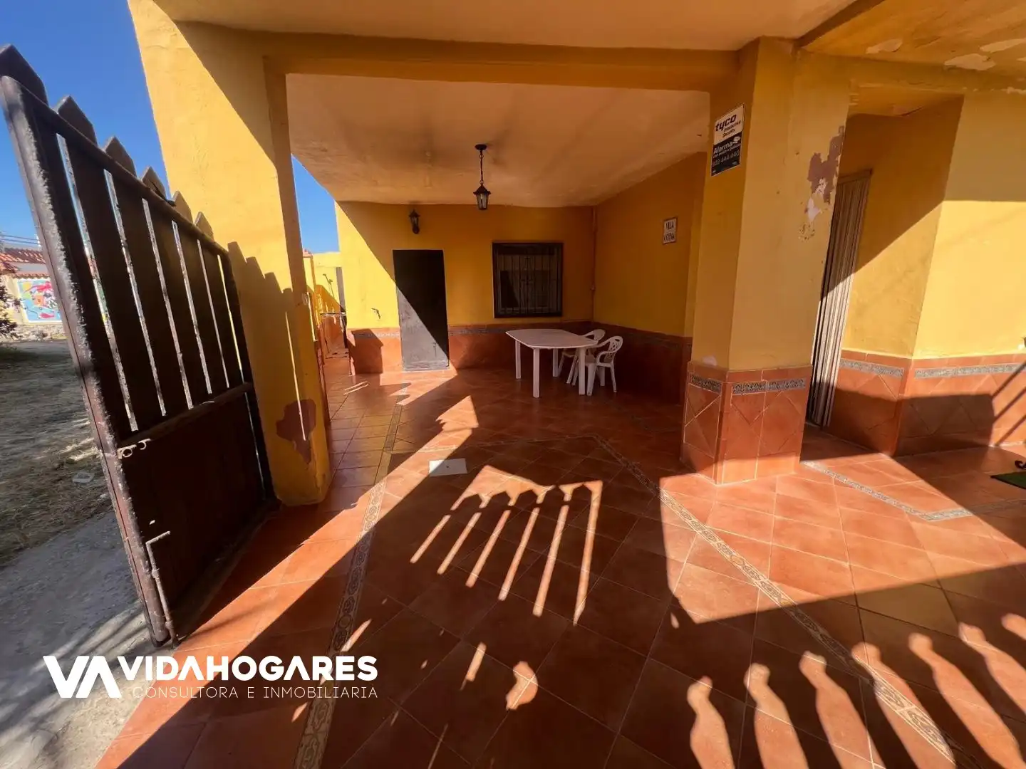 Houses for sale in Chipiona  with Private garden, Terrace and Furnished