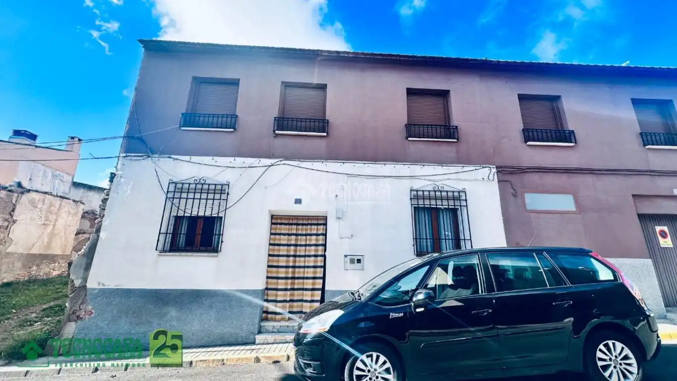 Vista exterior de Casa adosada en venda en Urda
