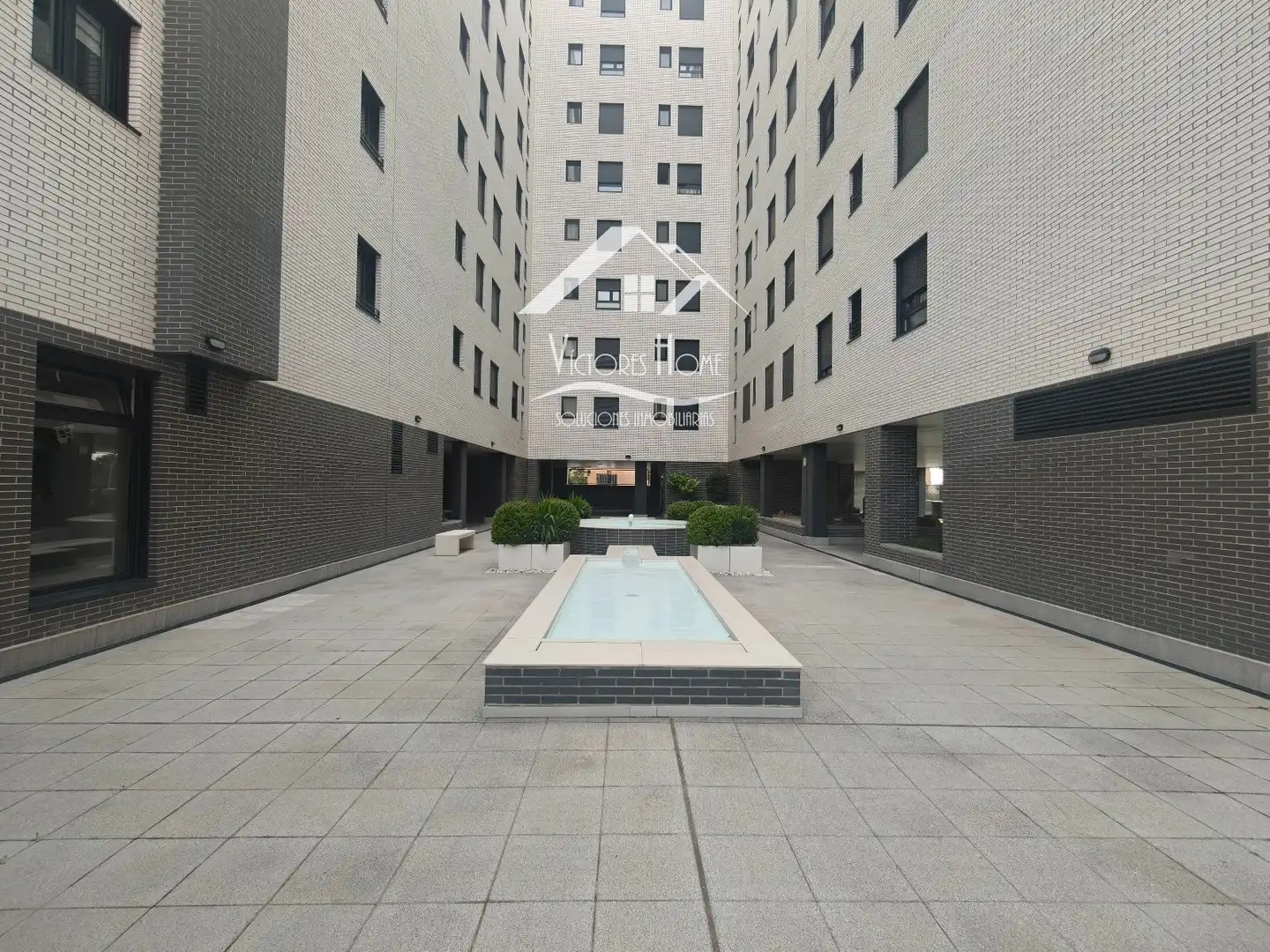 Exterior view of Flat for rent in Madrid  with Heating, Storage room and Swimming Pool