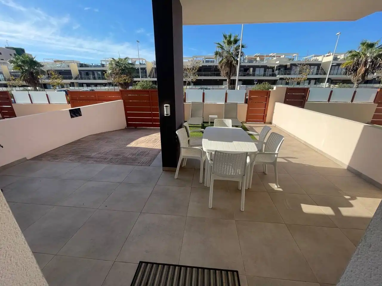 Terraza de Planta baja de alquiler en Pueblo Latino