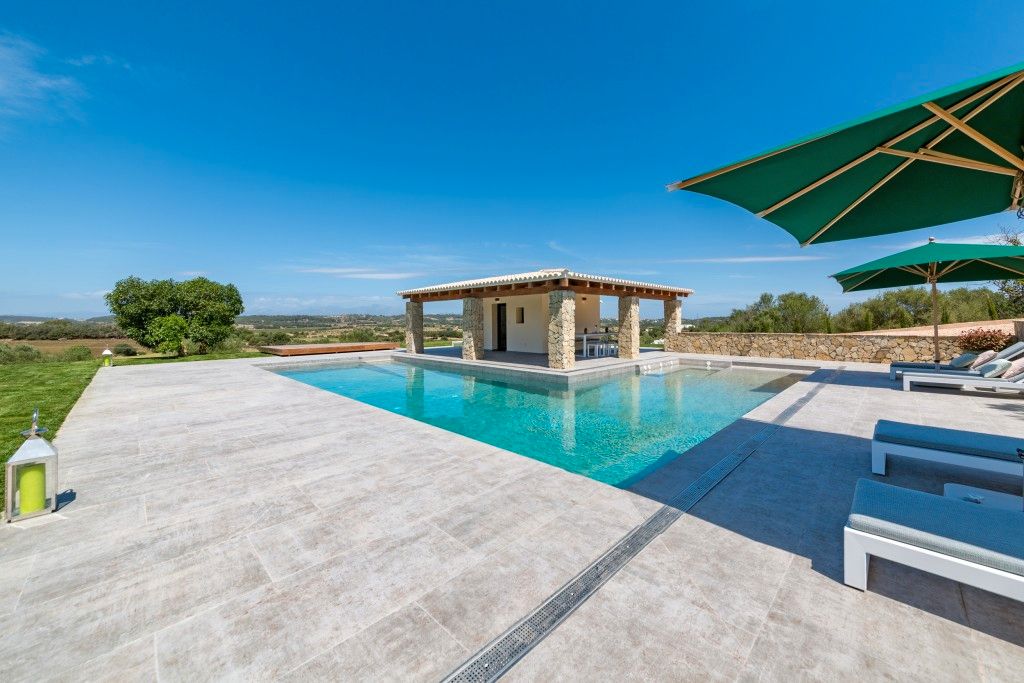 Swimming pool of Country house for sale in Sineu  with Air Conditioner, Heating and Private garden