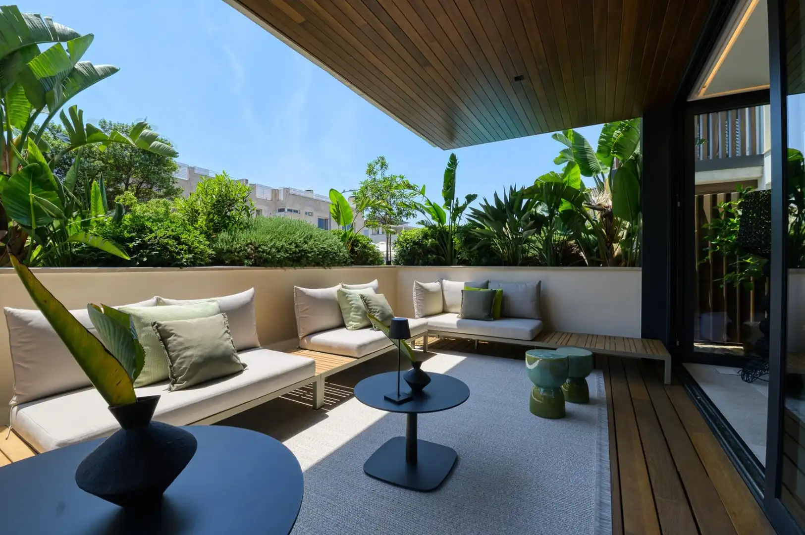 Terrasse von Erdgeschoss zum Verkauf in  Palma de Mallorca mit Klimaanlage, Heizung und Privatgarten