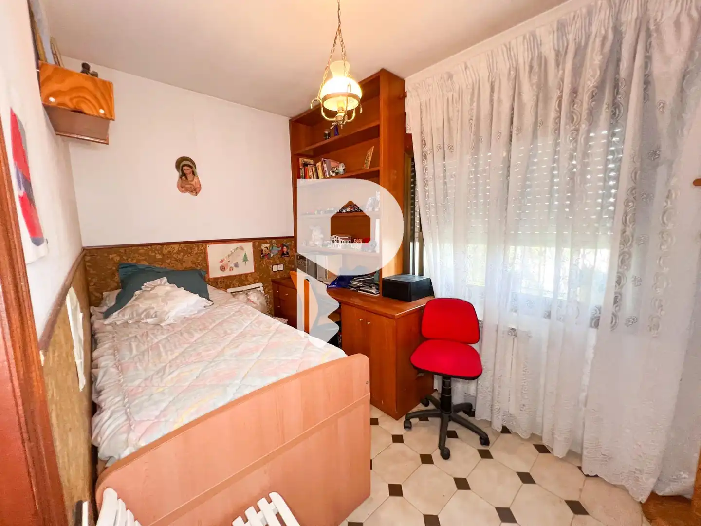 Dormitori de Casa o xalet en venda en Pallejà amb Aire condicionat, Calefacció i Jardí privat