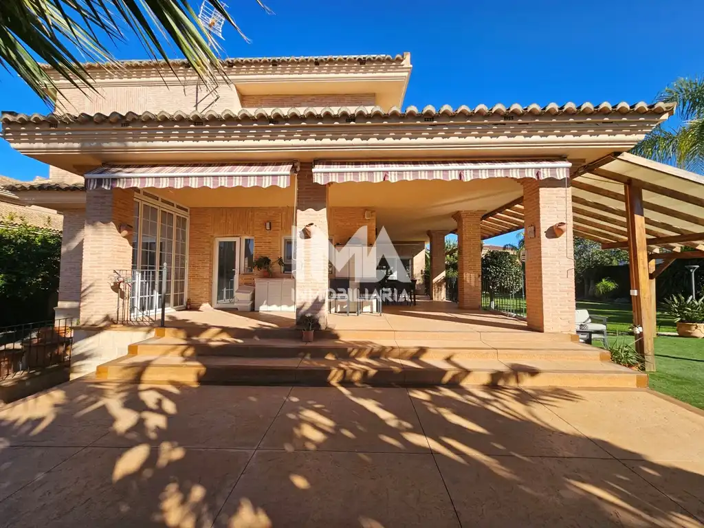 Jardí de Casa o xalet en venda en L'Eliana amb Aire condicionat, Calefacció i Jardí privat