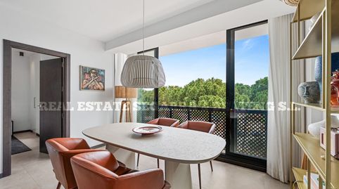 Foto 3 de Ático en venta en Lugar Urbanizacion Jardines de las Golondrinas, Romana Playa, Marbella