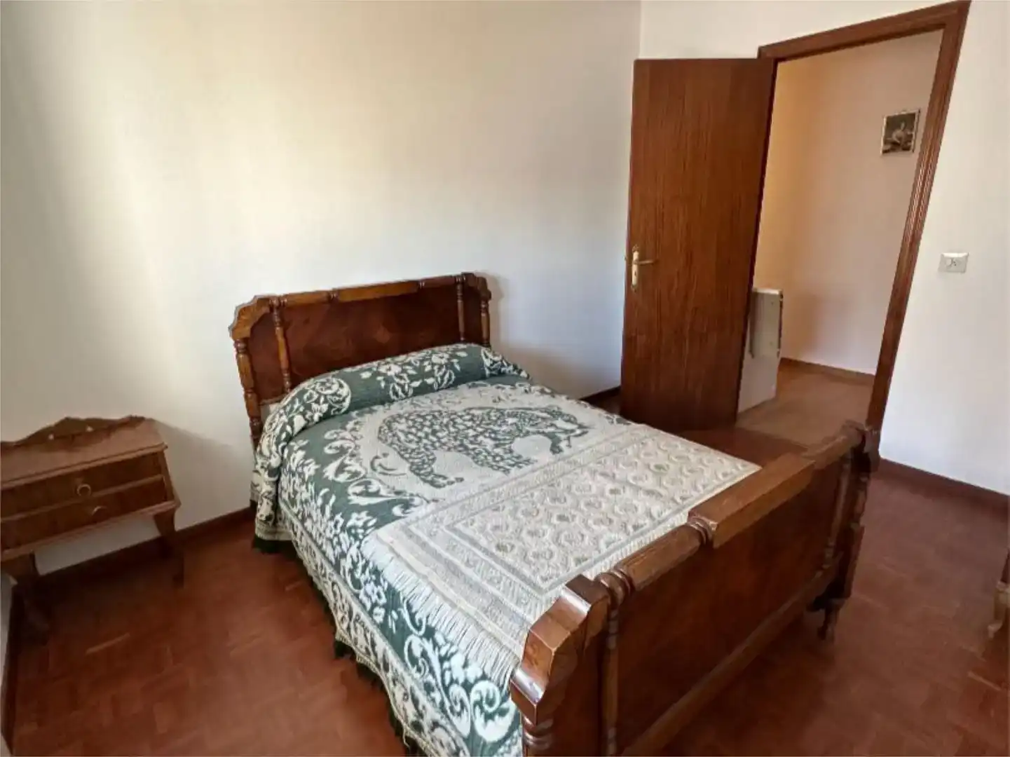 Dormitori de Pis en venda en Santa María del Páramo amb Balcó