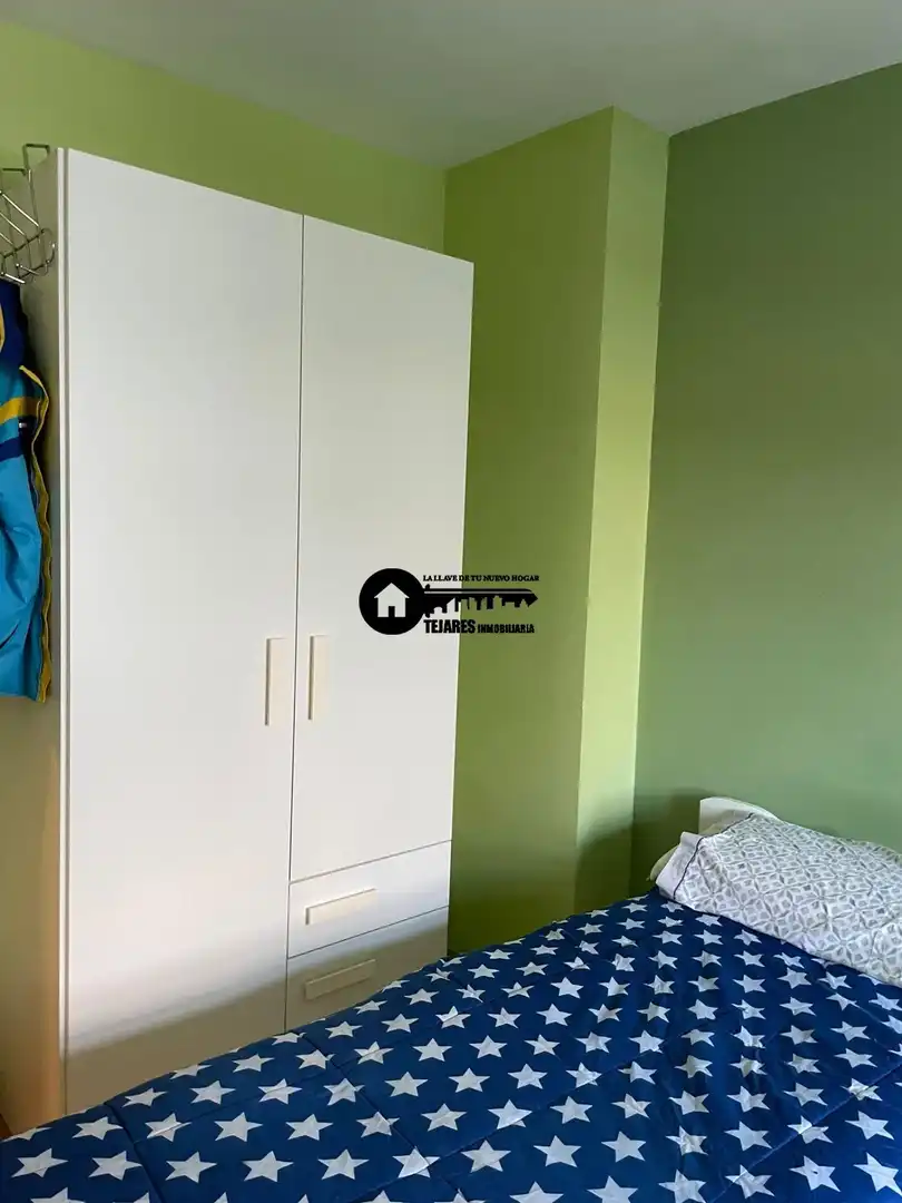 Habitación de Casa adosada en venta en Albacete con Aire acondicionado, Calefacción y Jardín privado