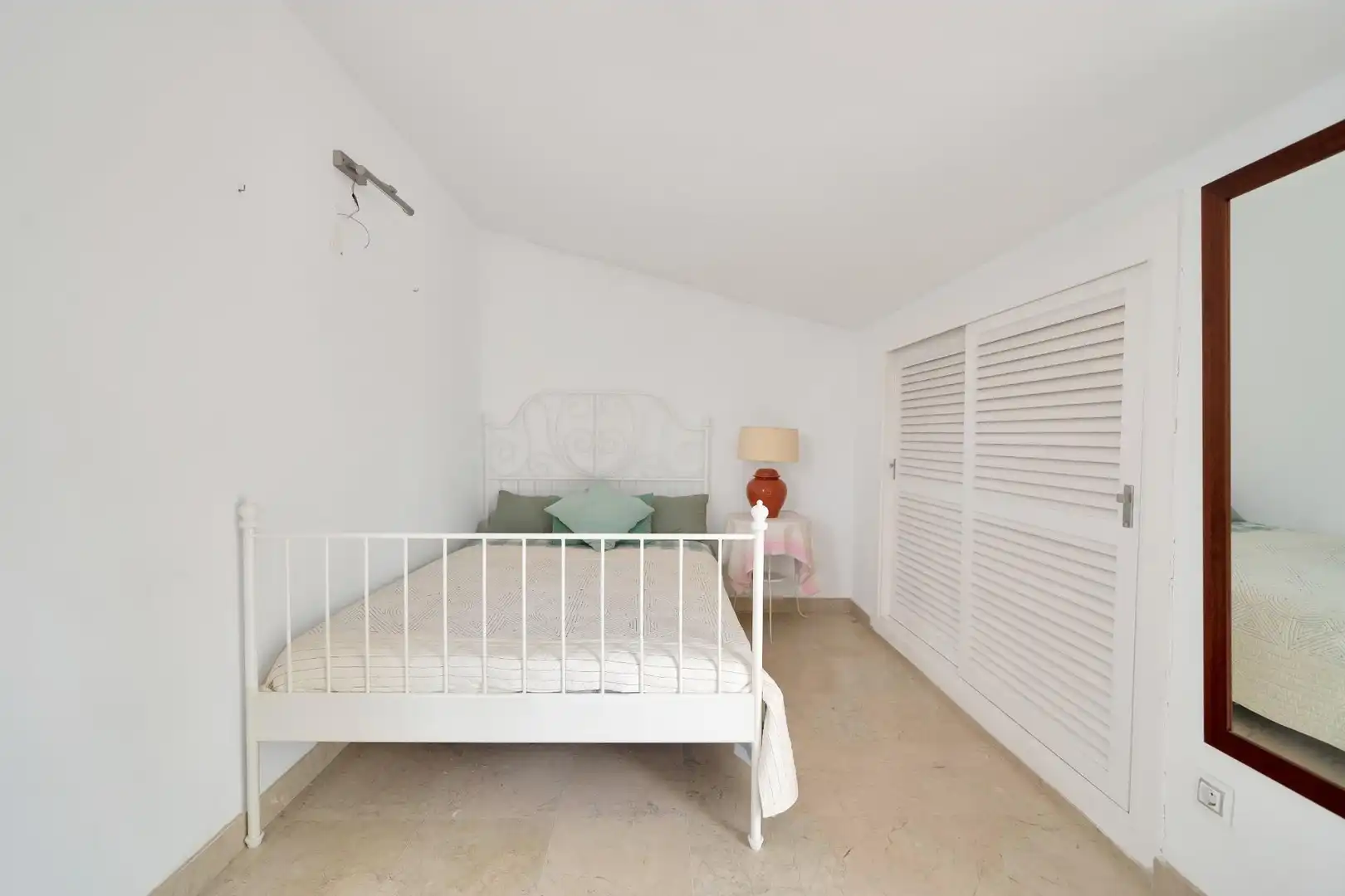 Habitación de Casa adosada en venta en Marbella con Aire acondicionado, Terraza y Trastero