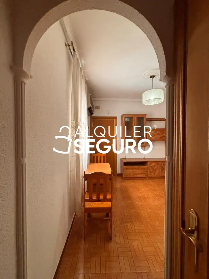 Schlafzimmer von Wohnung zur Miete in Madrid mit Klimaanlage und Heizung
