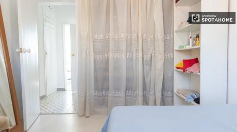 Photo 3 of Flat to share in Lucero, Madrid