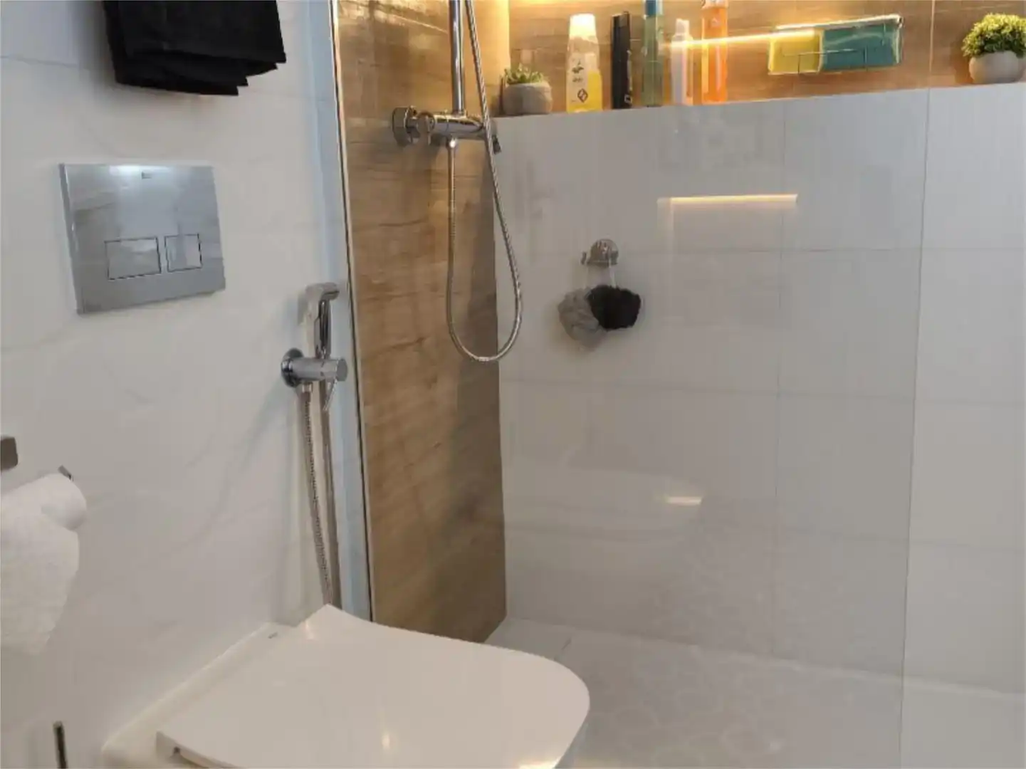 Bathroom of Flat for sale in Madrigueras  with Air Conditioner and Balcony