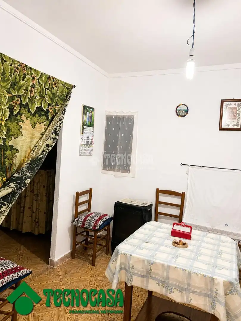Dormitori de Casa o xalet en venda en Gálvez amb Jardí privat