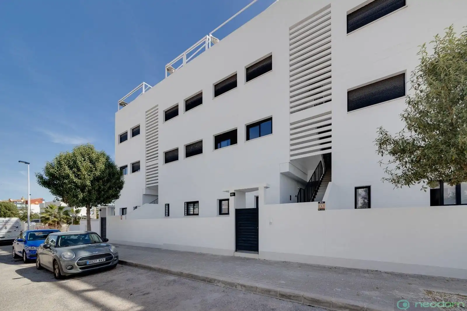 Vista exterior de Dúplex en venta en Guardamar del Segura con Aire acondicionado, Calefacción y Terraza