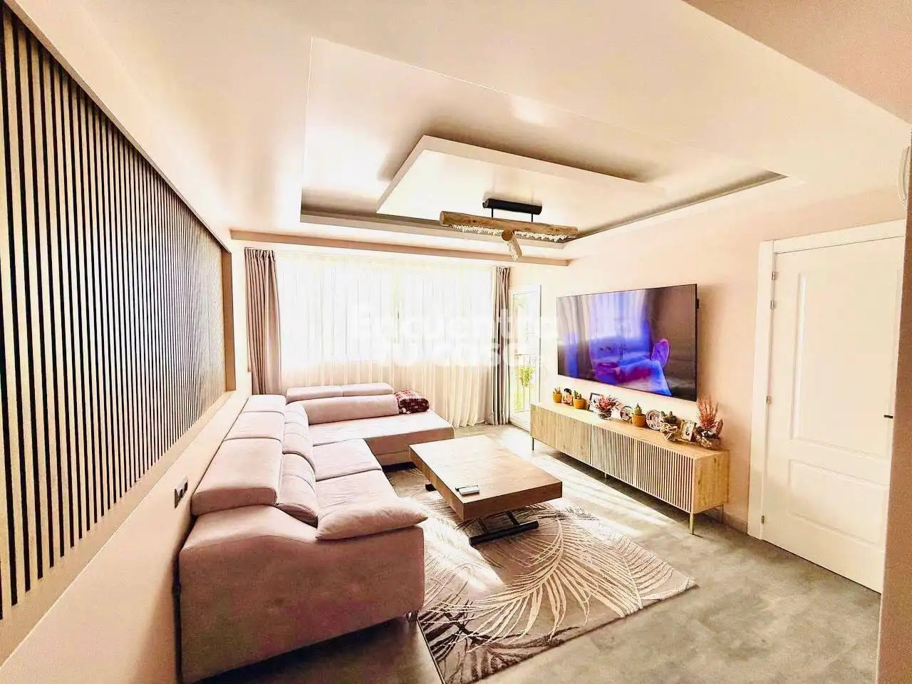 Duplex with pool for sale in Avenida París, imagen 2