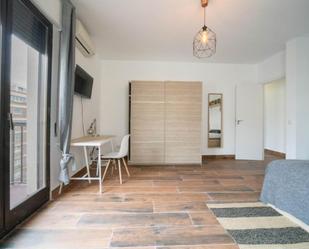 Bedroom of Apartment to share in  Madrid Capital  with Balcony