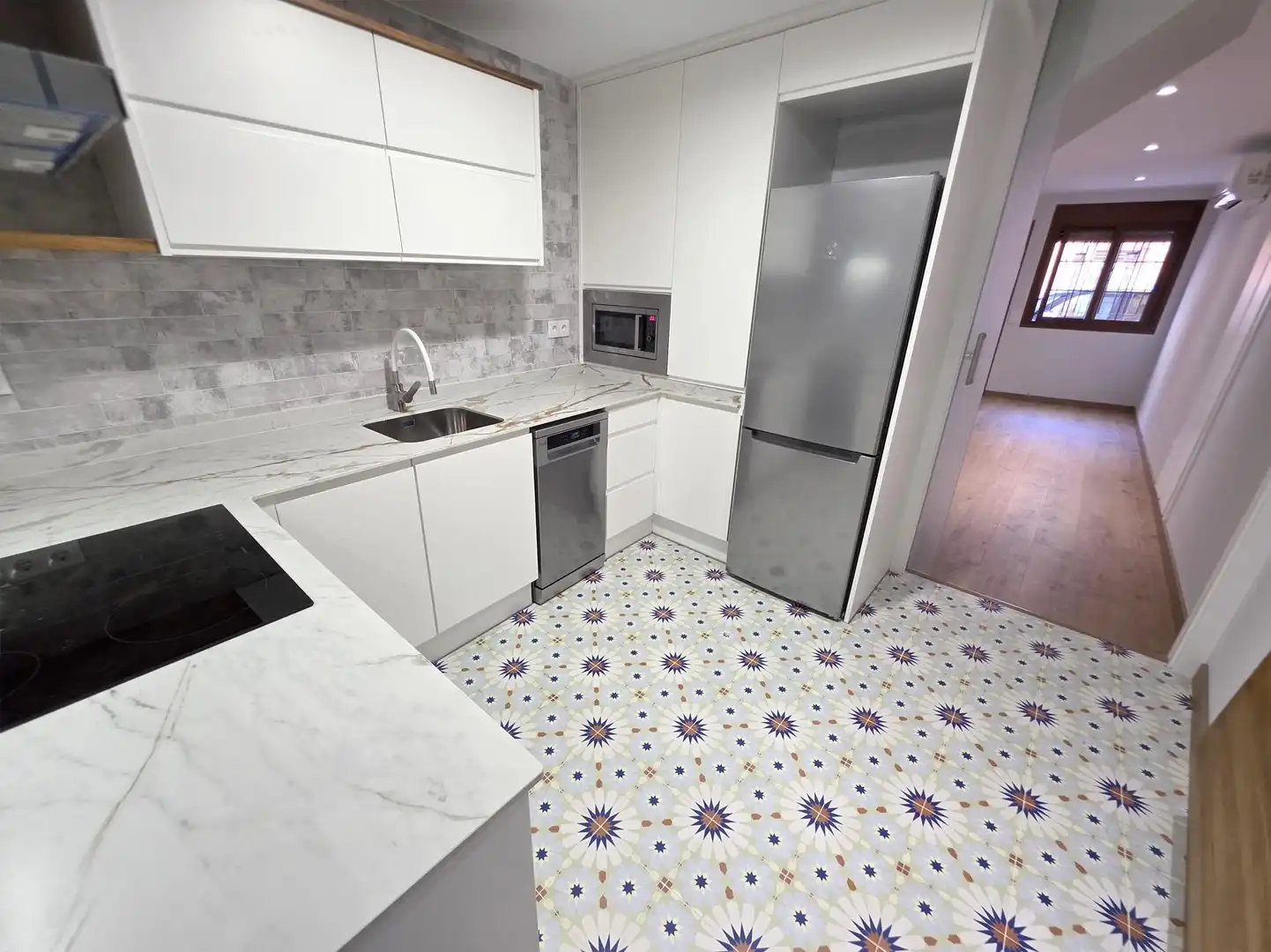 Küche von Haus oder Chalet zum Verkauf in Castellón de la Plana / Castelló de la Plana mit Klimaanlage, Heizung und Parkett