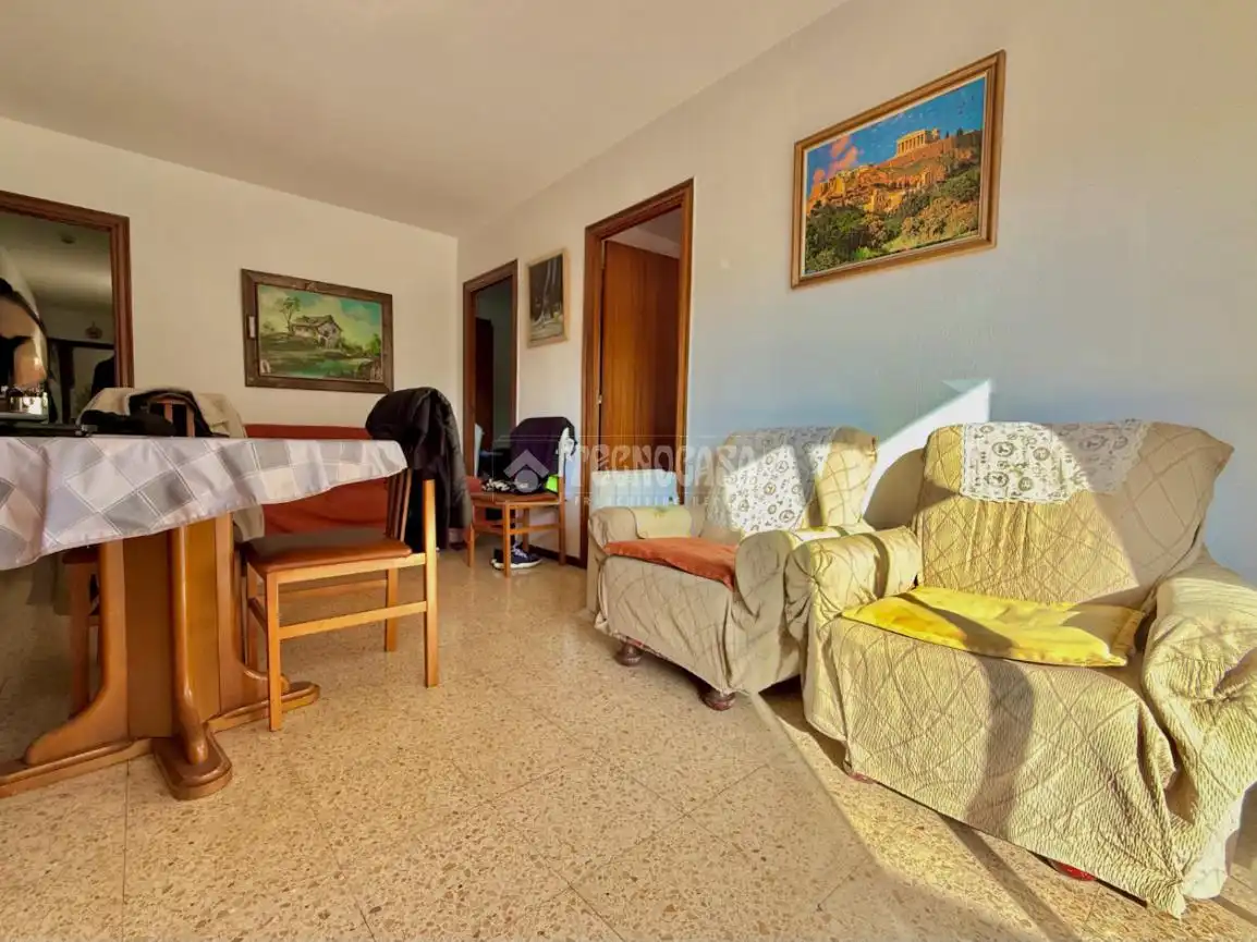 Sala de estar de Piso en venta en Santa Coloma de Gramenet con Balcón