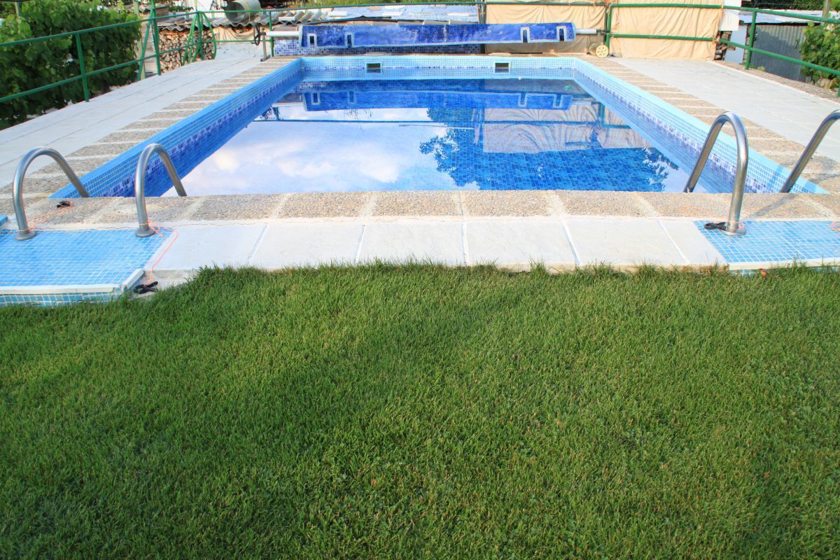 Piscina de Casa o xalet en venda en Grijota amb Calefacció, Terrassa i Piscina