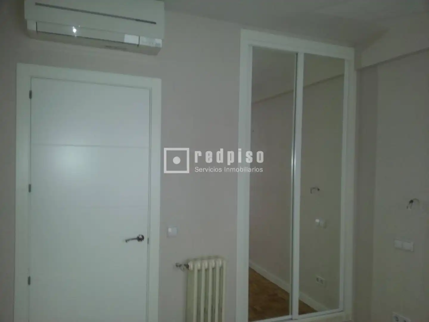 Bedroom of Flat for rent in Madrid  with Air Conditioner, Heating and Parquet flooring